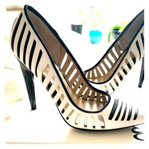 Addie white pointy toe pumps, gx by Gwen Stefani